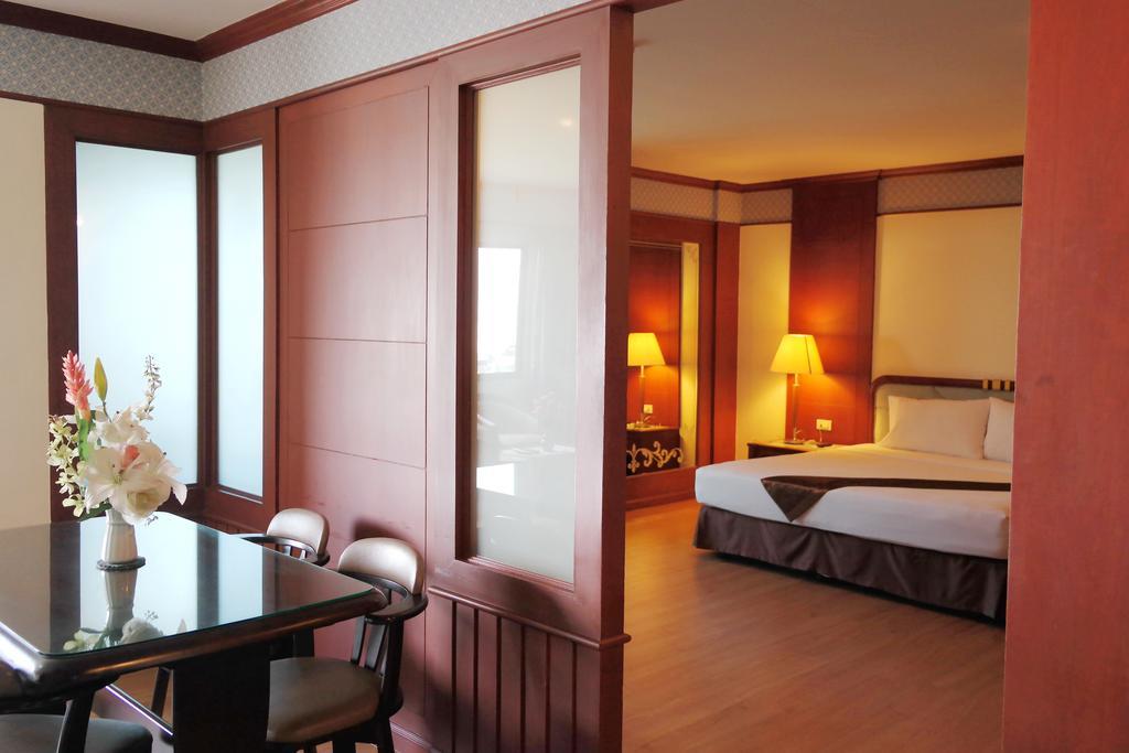 Grand Park Hotel Nakhon Si Thammarat Zewnętrze zdjęcie