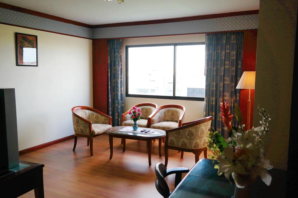 Grand Park Hotel Nakhon Si Thammarat Zewnętrze zdjęcie