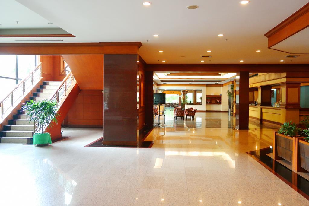 Grand Park Hotel Nakhon Si Thammarat Zewnętrze zdjęcie