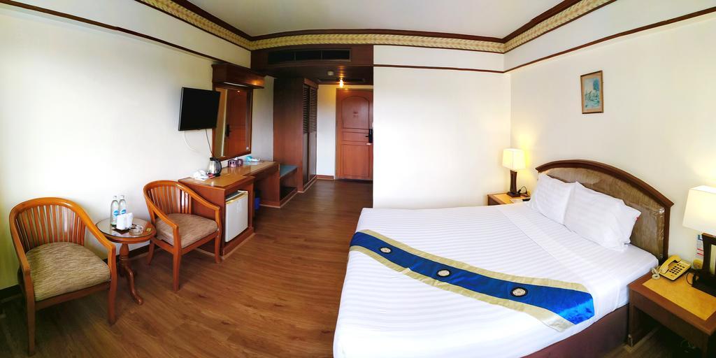 Grand Park Hotel Nakhon Si Thammarat Zewnętrze zdjęcie