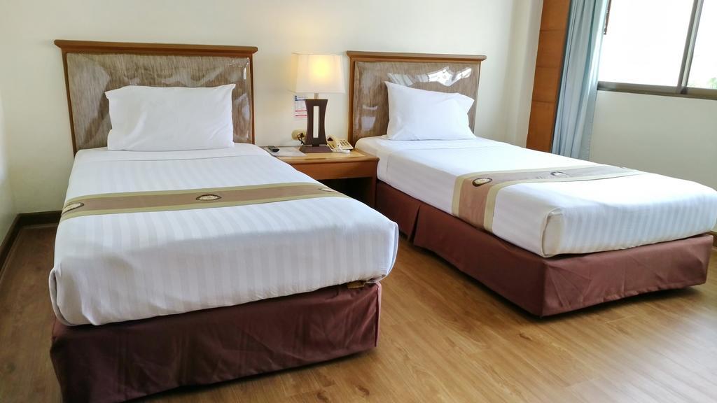 Grand Park Hotel Nakhon Si Thammarat Zewnętrze zdjęcie