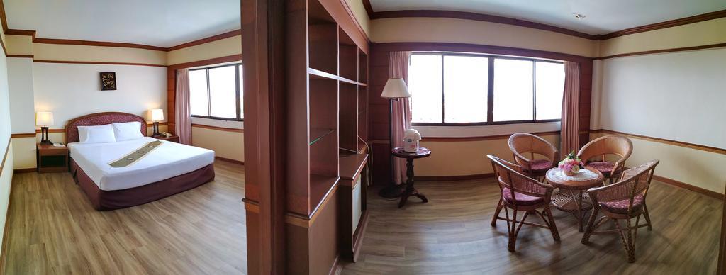Grand Park Hotel Nakhon Si Thammarat Zewnętrze zdjęcie