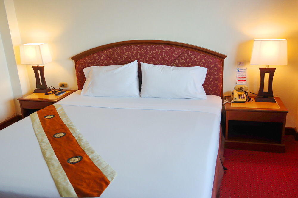 Grand Park Hotel Nakhon Si Thammarat Zewnętrze zdjęcie