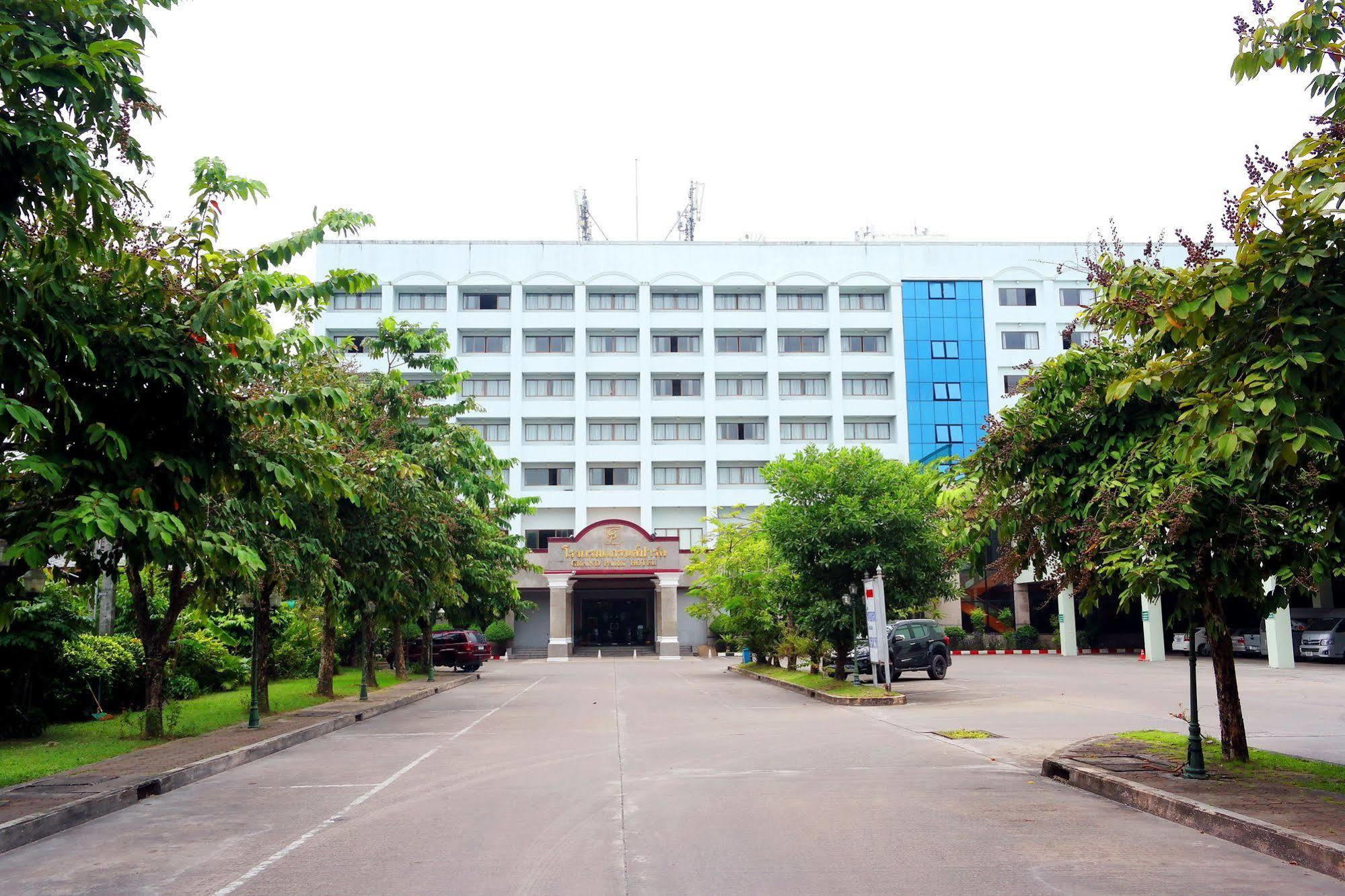 Grand Park Hotel Nakhon Si Thammarat Zewnętrze zdjęcie