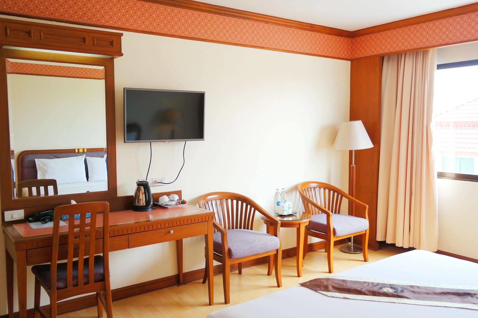 Grand Park Hotel Nakhon Si Thammarat Zewnętrze zdjęcie