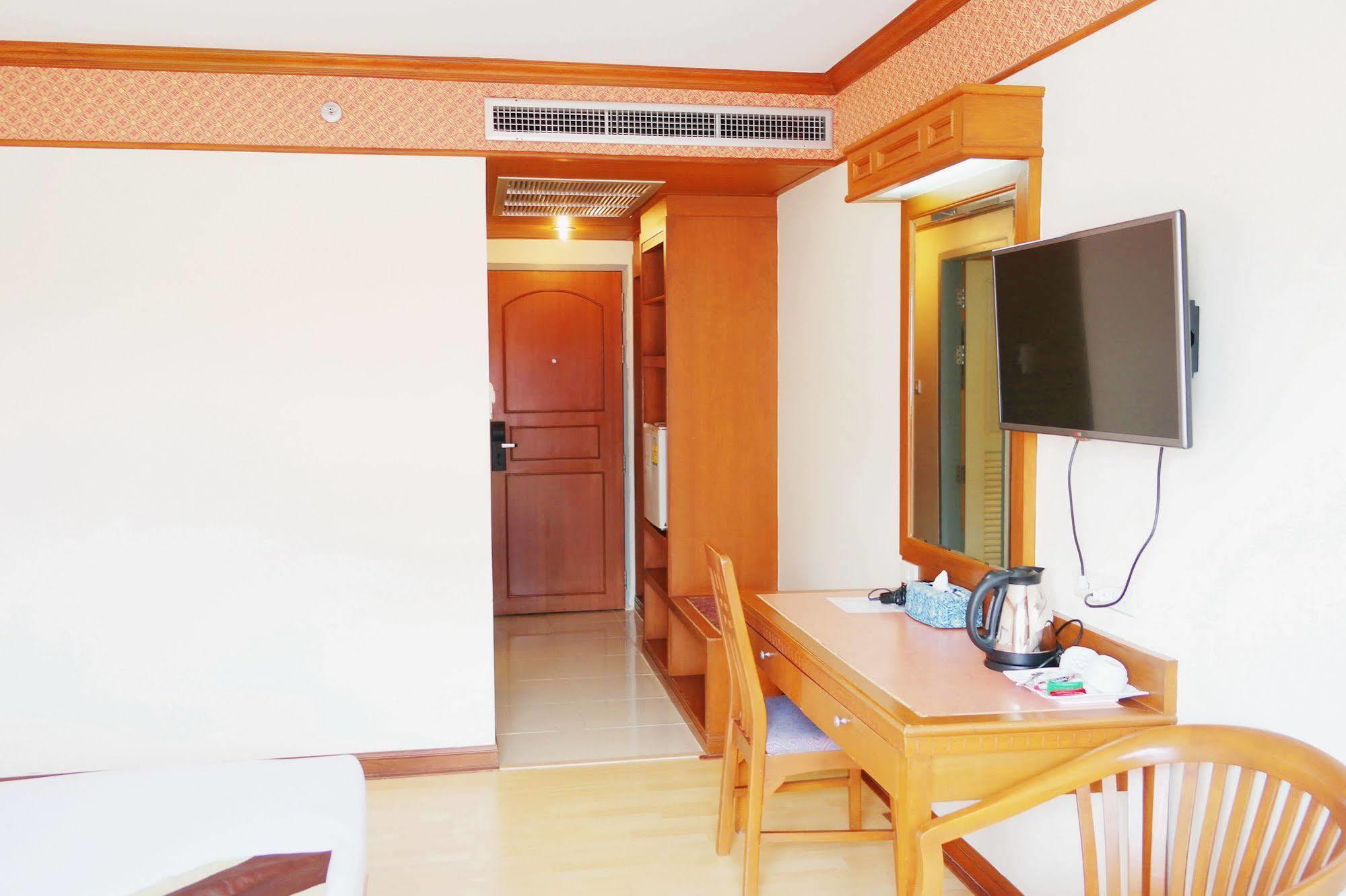 Grand Park Hotel Nakhon Si Thammarat Zewnętrze zdjęcie