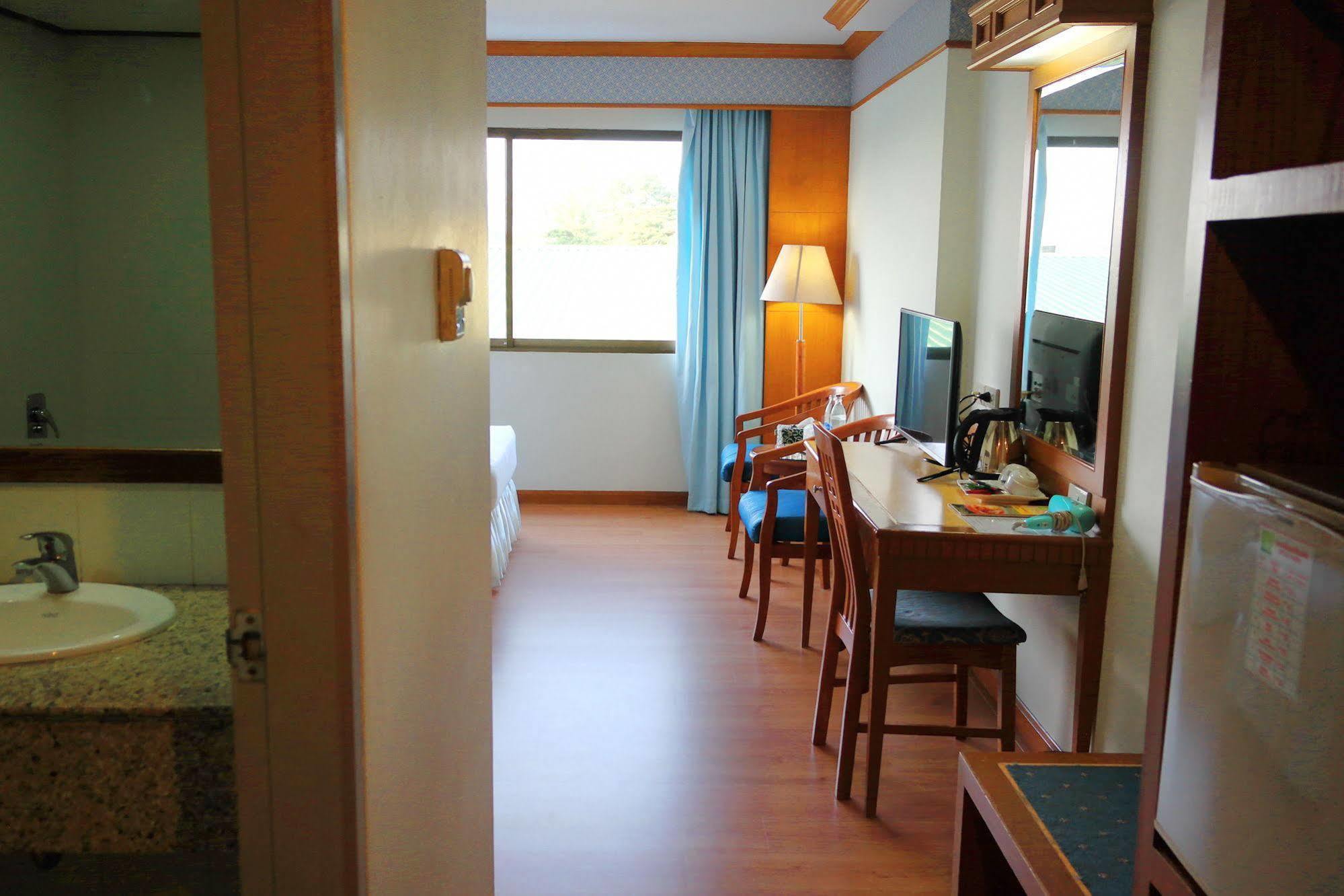 Grand Park Hotel Nakhon Si Thammarat Zewnętrze zdjęcie