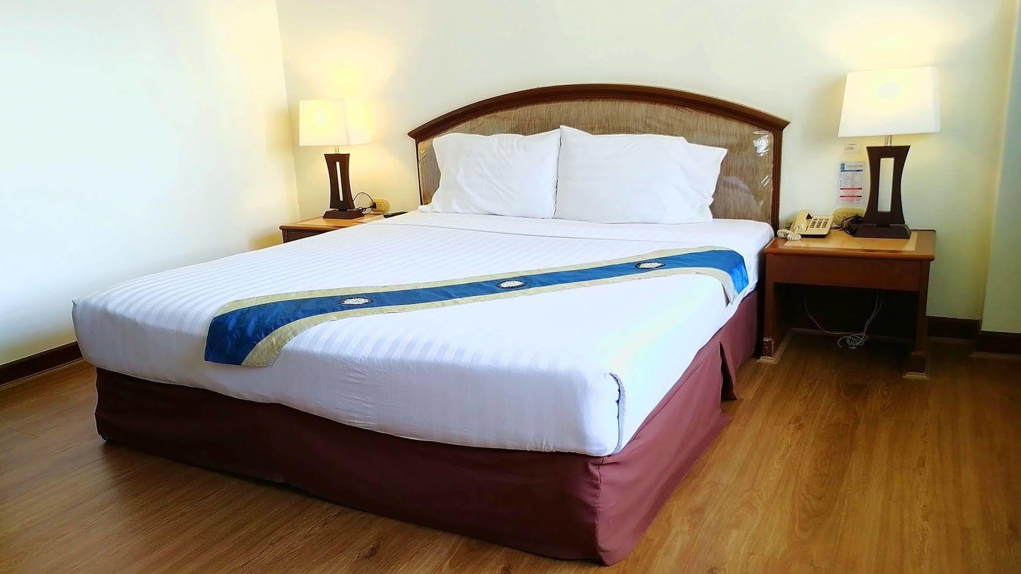 Grand Park Hotel Nakhon Si Thammarat Zewnętrze zdjęcie