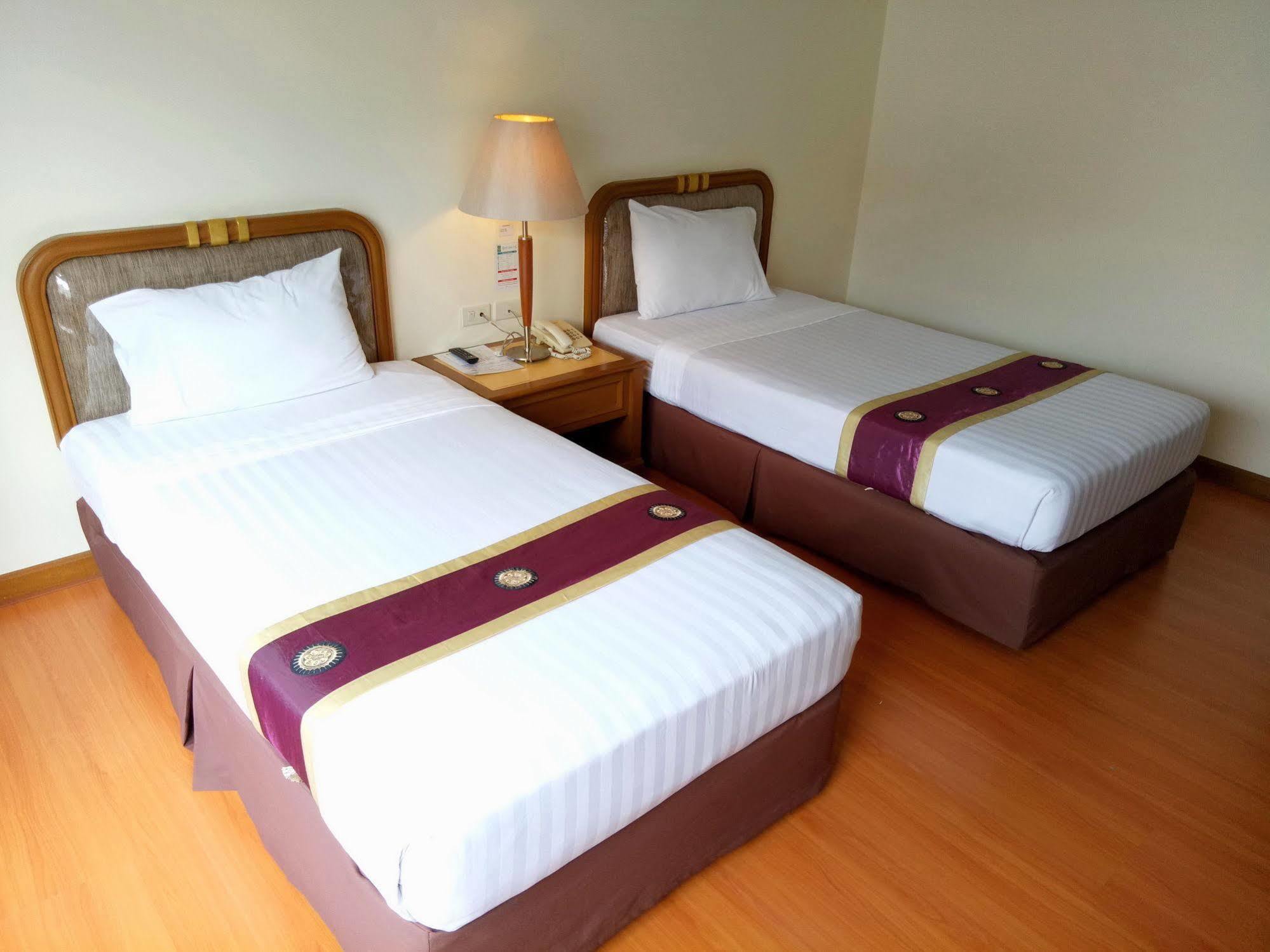 Grand Park Hotel Nakhon Si Thammarat Zewnętrze zdjęcie