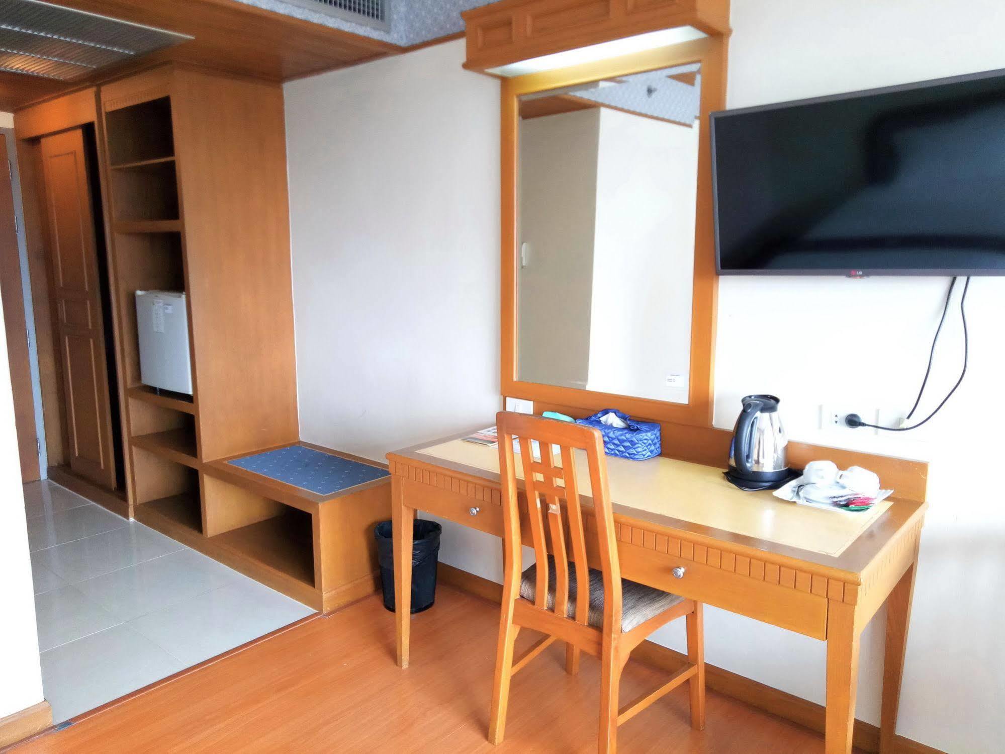 Grand Park Hotel Nakhon Si Thammarat Zewnętrze zdjęcie